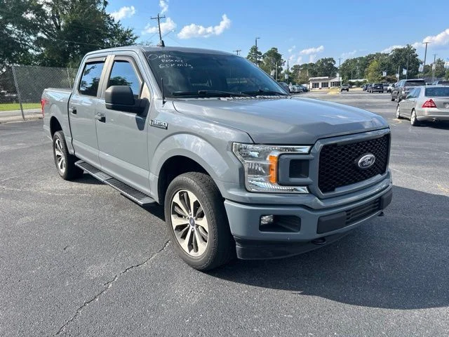 Used 2020 Black Ford XL image 6