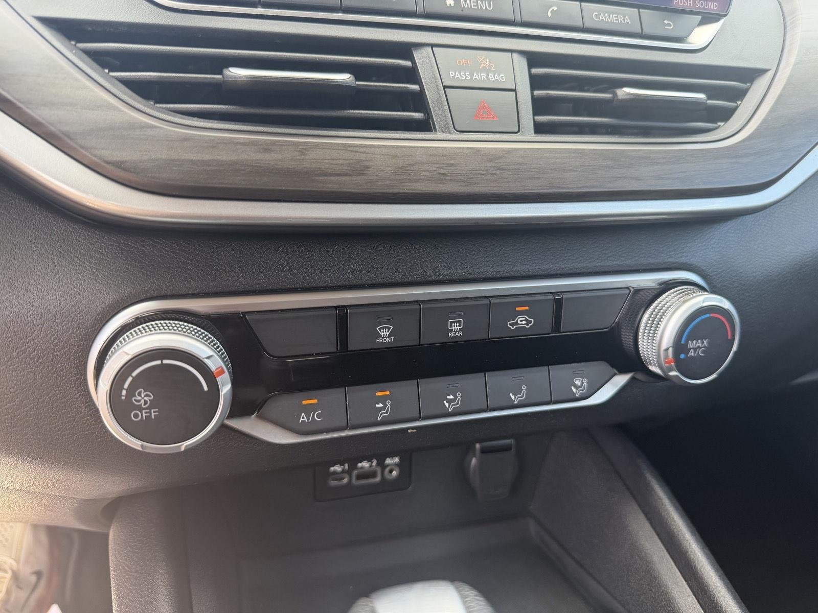Used 2025 Scarlet Ember Nissan SV image 26