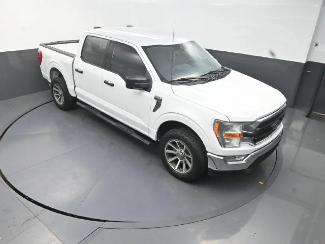 Used 2021 White Ford XLT image 11