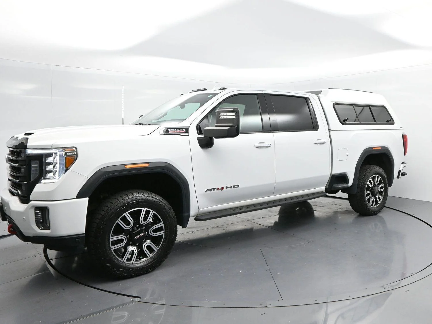 Used 2021 SUMMIT WHITE GMC AT4 image 4