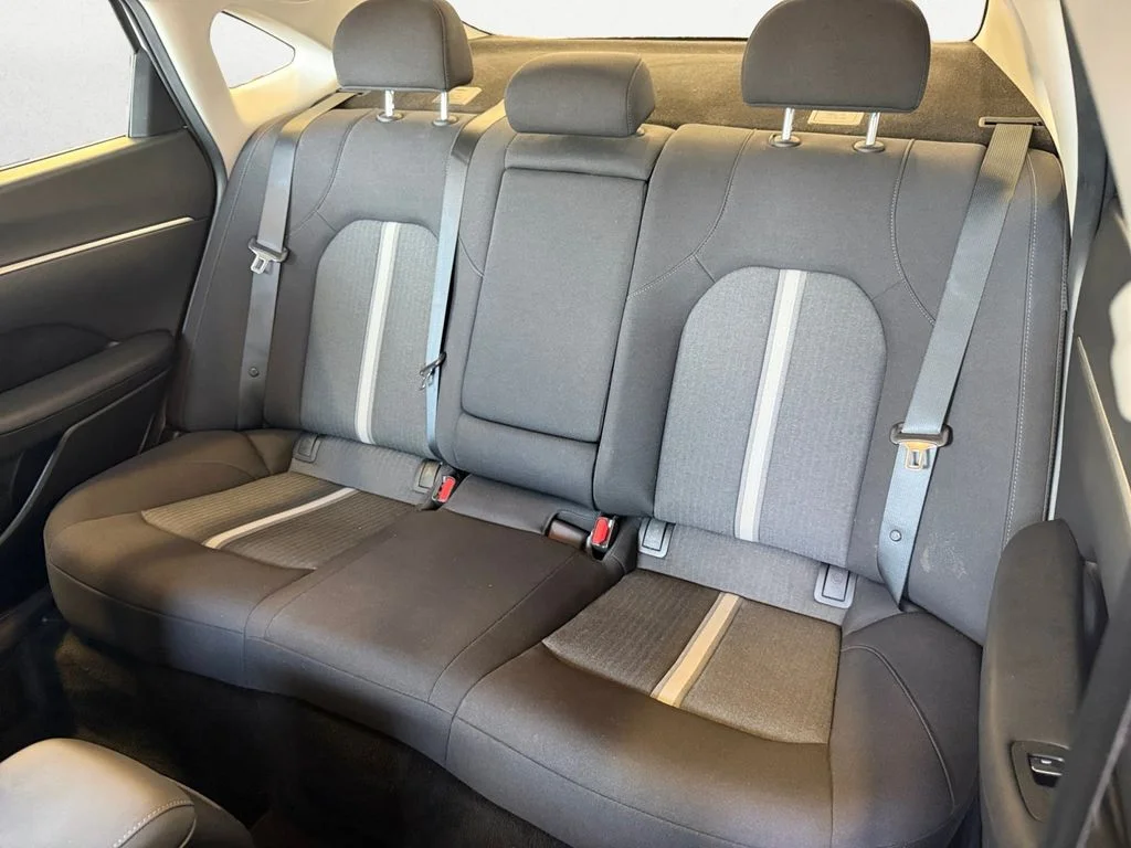 Used 2025 White Hyundai SEL image 10