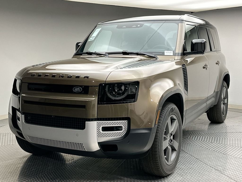 Used 2025 Gondwana Stone Metallic Land Rover S image 1