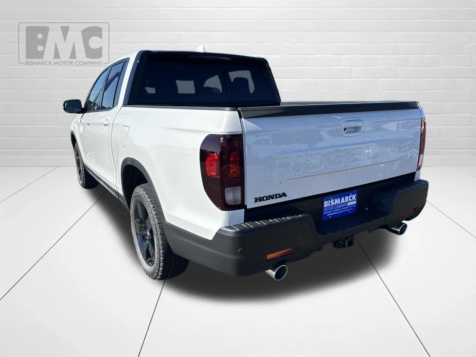 New 2026 Platinum White Pearl Honda Black Edition image 4
