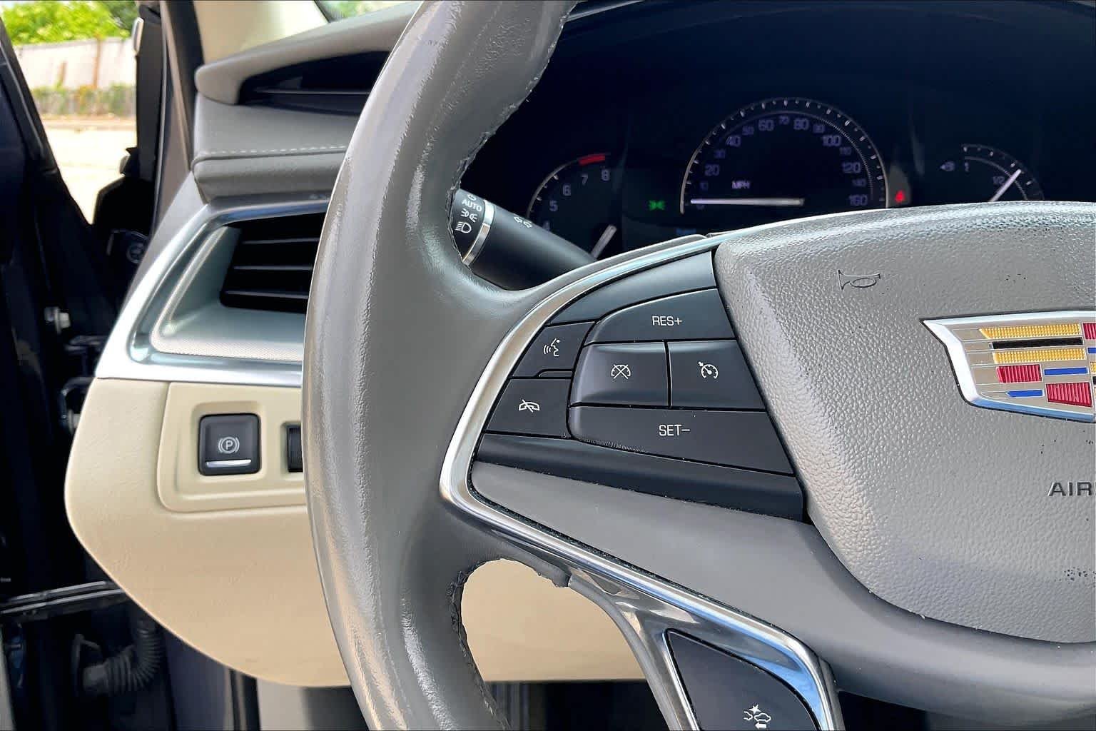 Used 2019 Harbor Blue Metallic Cadillac Luxury FWD image 21