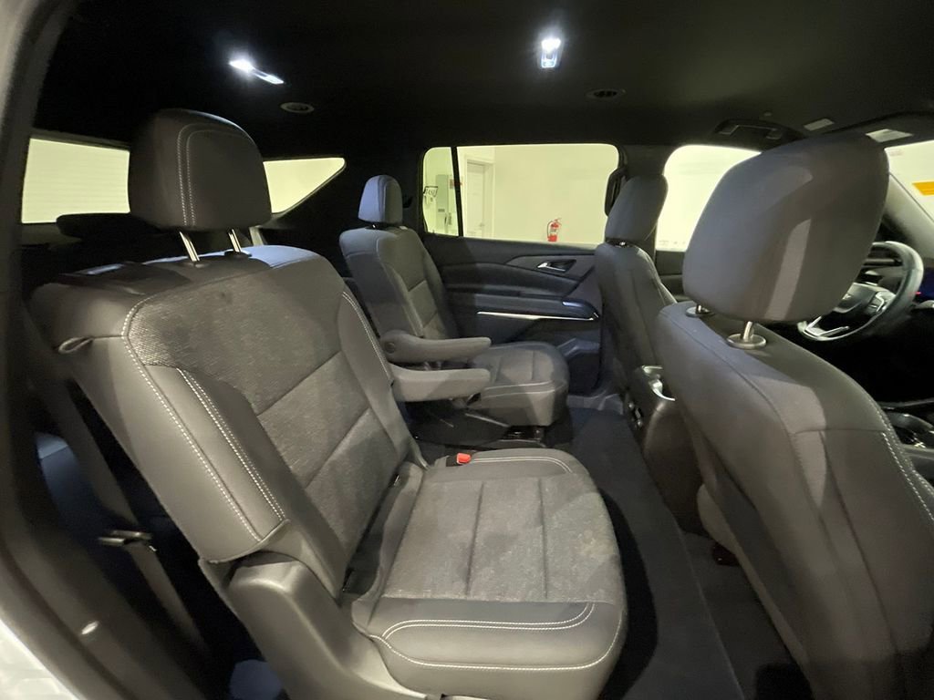 Used 2025 Summit White Chevrolet LT image 26