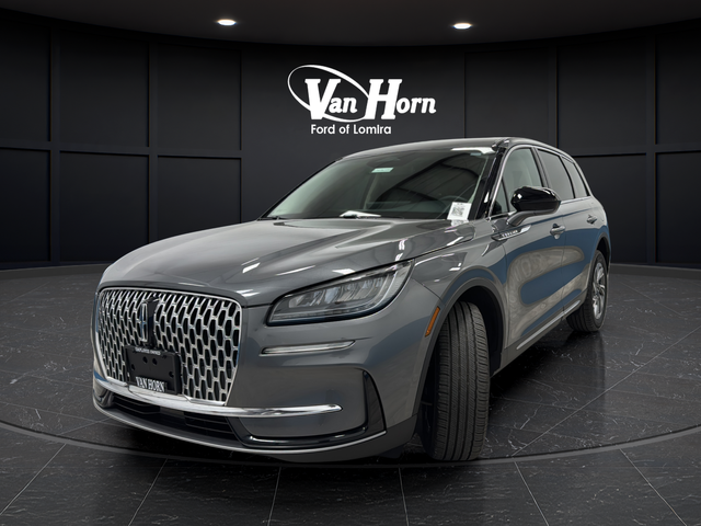 Used 2025 Asher Gray Metallic Clearcoat Lincoln Premiere image 3