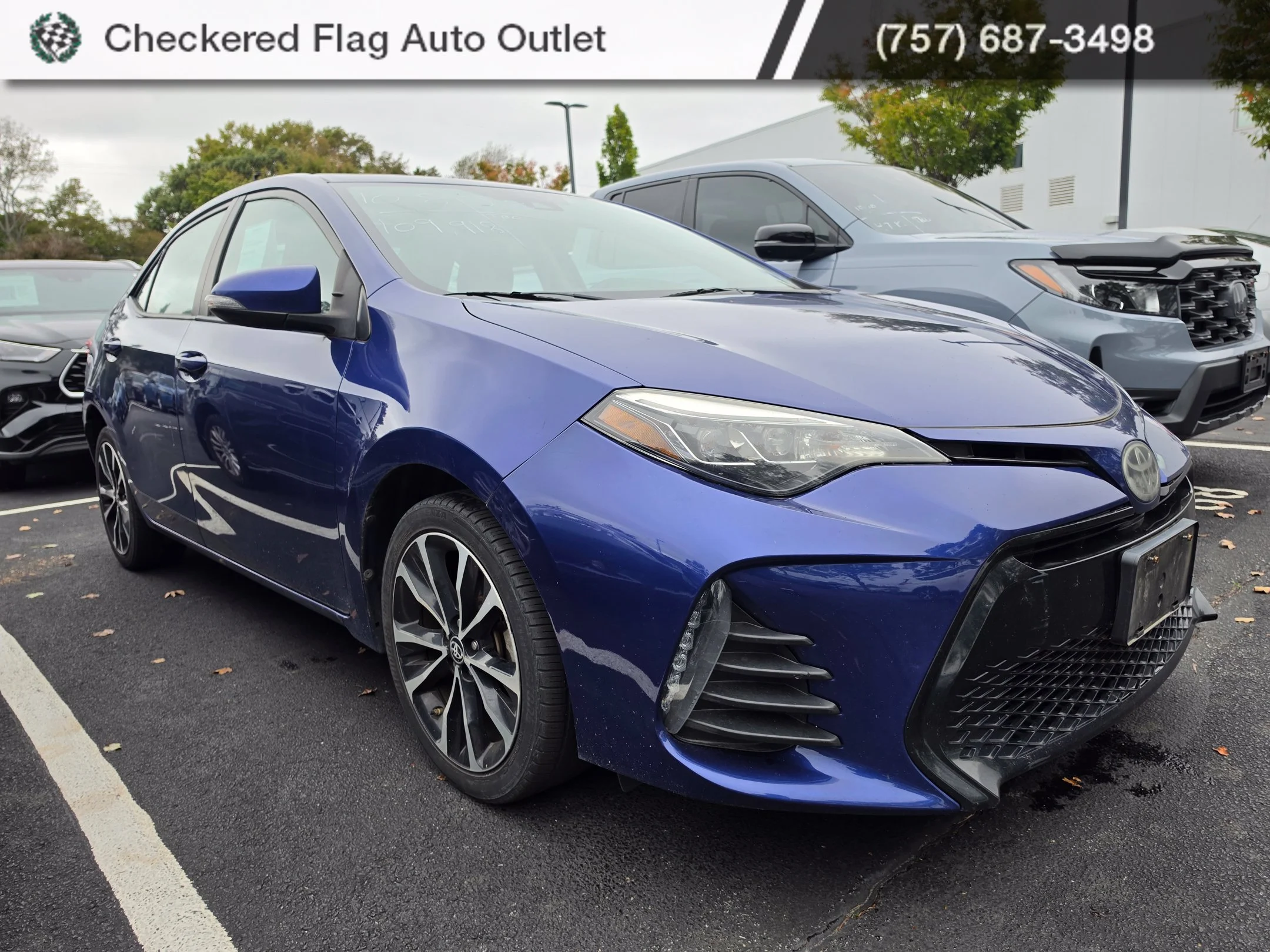 Used 2018 Blue Crush Metallic Toyota XSE image 3