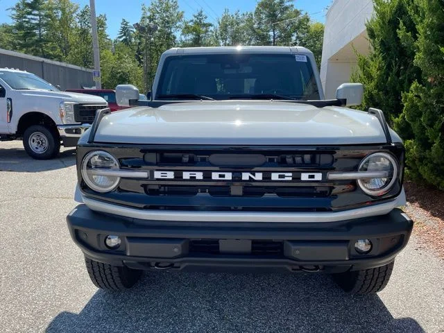 New 2026 AVALANCHE GRAY Ford Outer Banks image 3