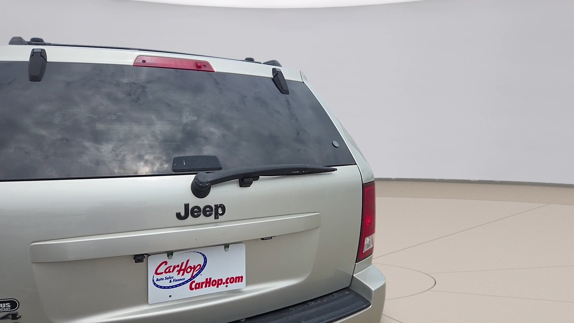 2010 Jeep Grand Cherokee Laredo - Photo 8