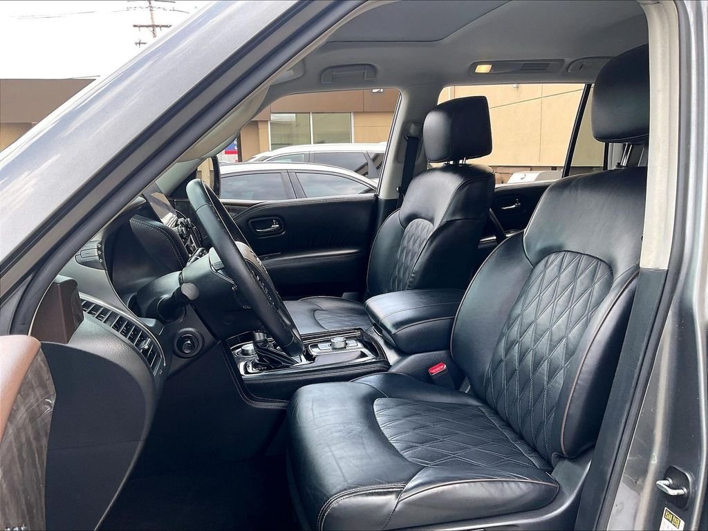 Used 2023 Gray Nissan Platinum image 10