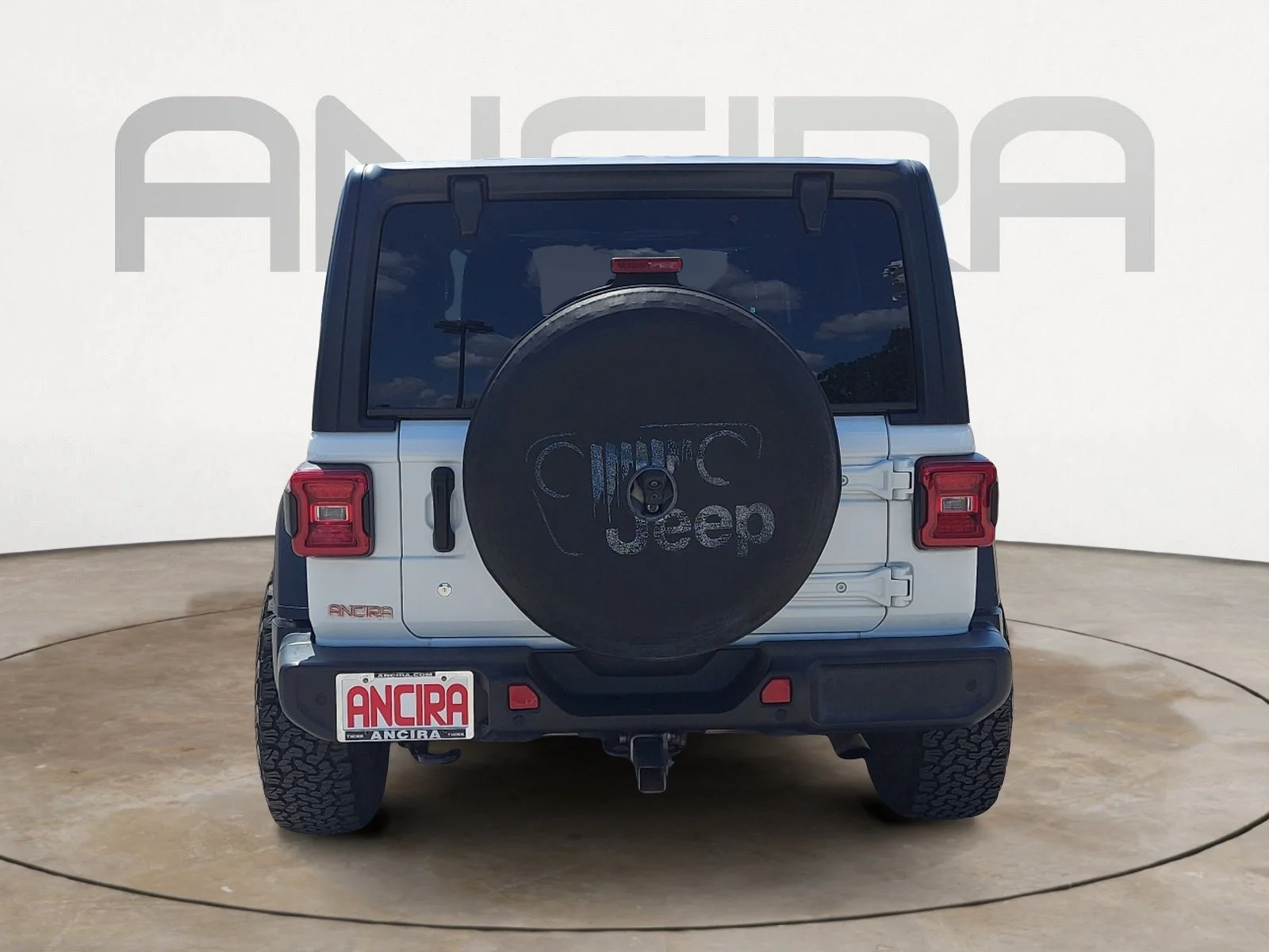 Used 2018 Bright White Clearcoat Jeep Sport S image 9