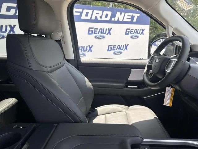 New 2026 Agate Black Metallic Ford Active image 28