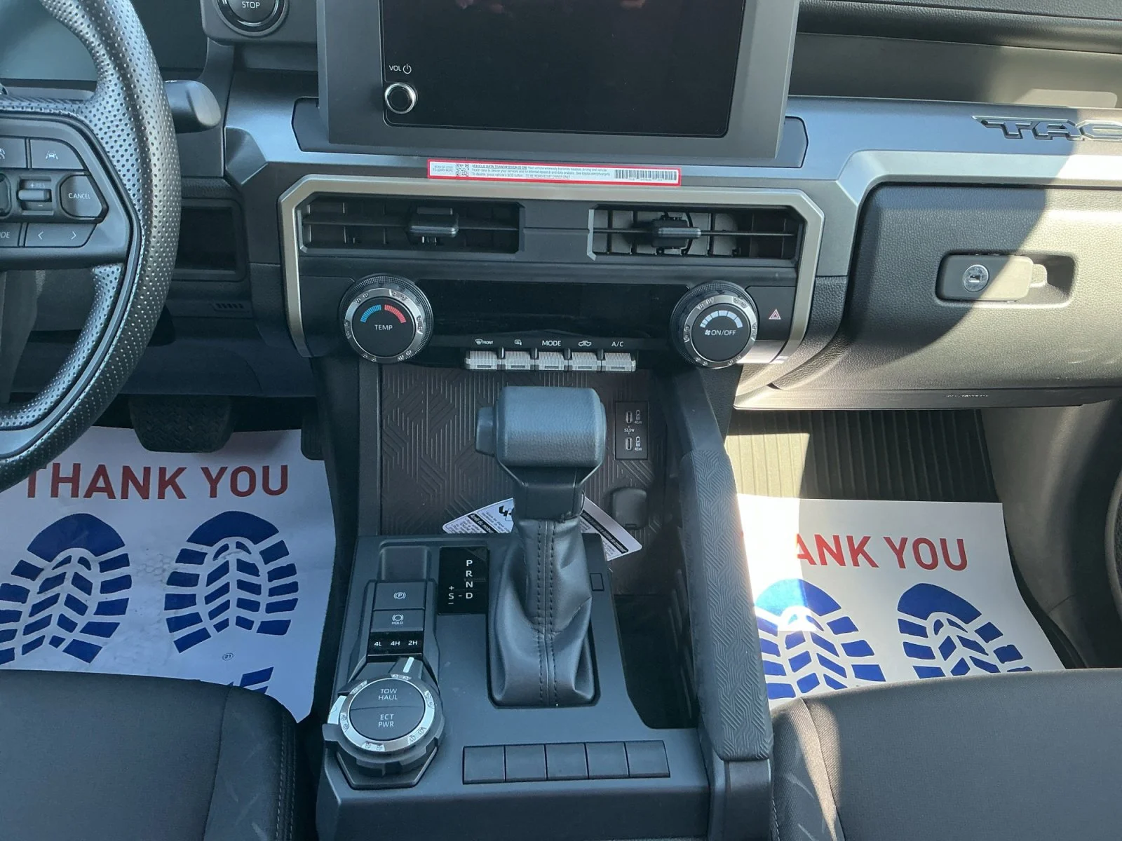 2026 Toyota Tacoma SR5 - Photo 11
