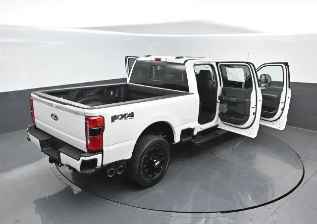New 2027 Star White Metallic Tri-Coat Ford F-350® Lariat® image 31
