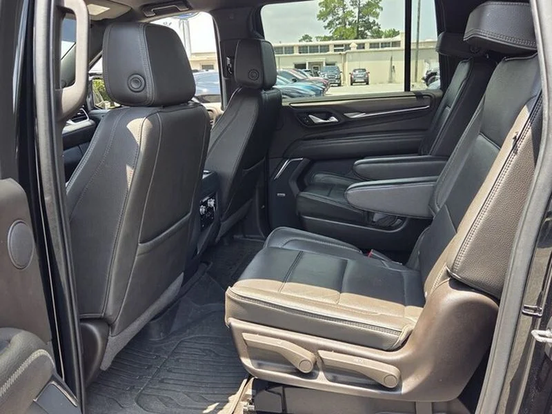 Used 2022 Onyx Black GMC Denali image 7