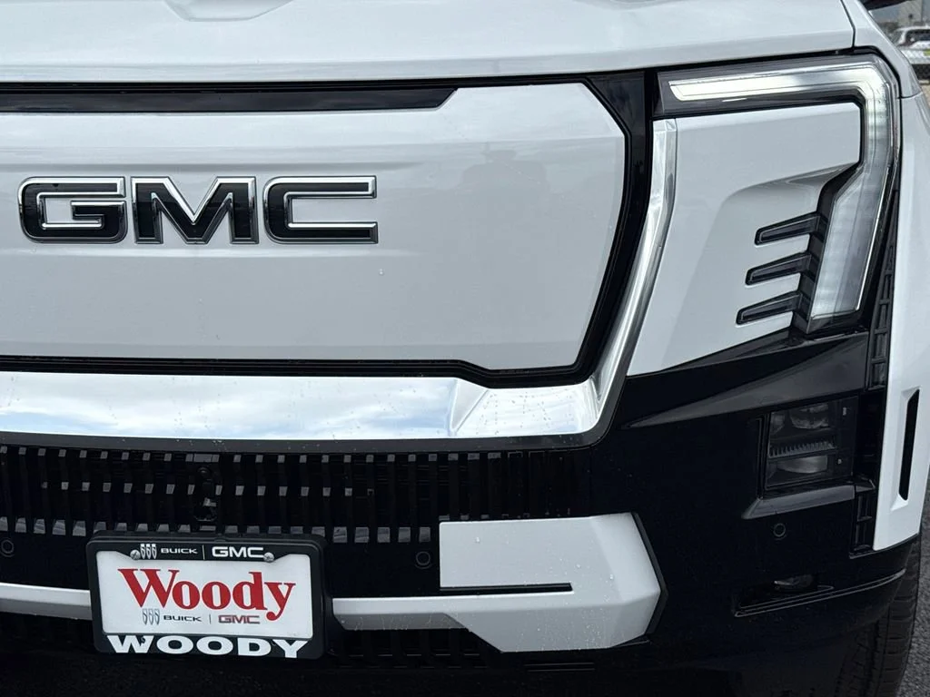 2025 GMC Sierra EV Denali - Photo 12