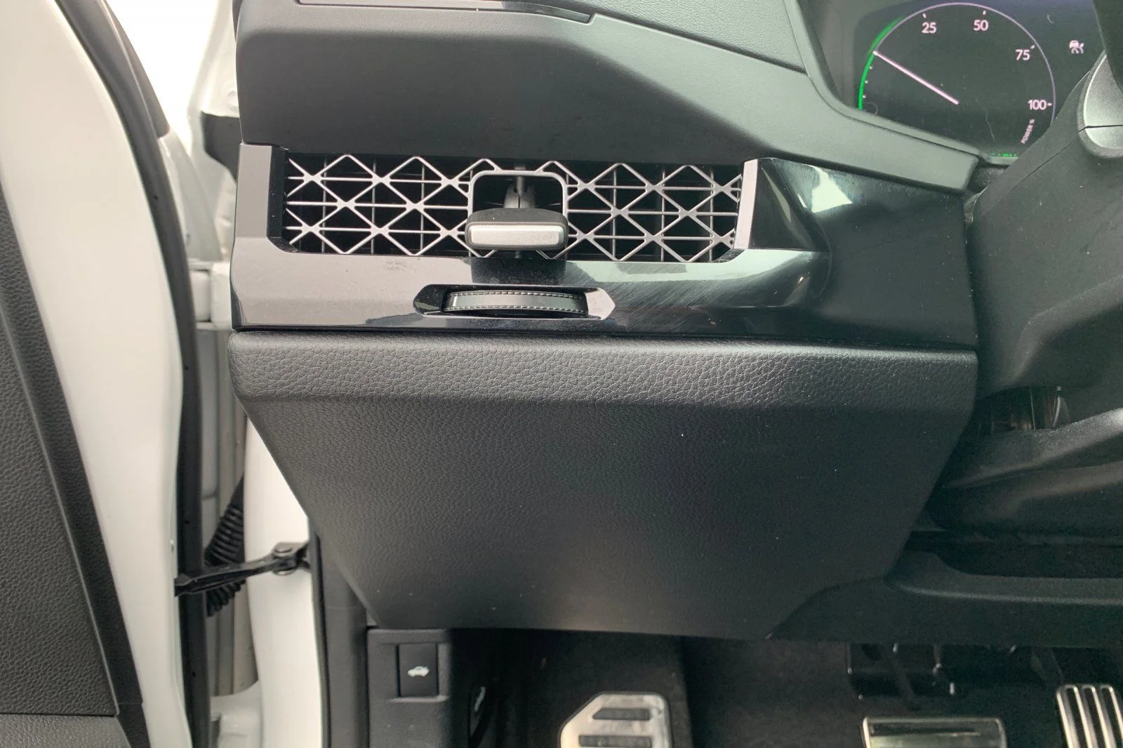 Used 2025  Honda Sport-L image 31