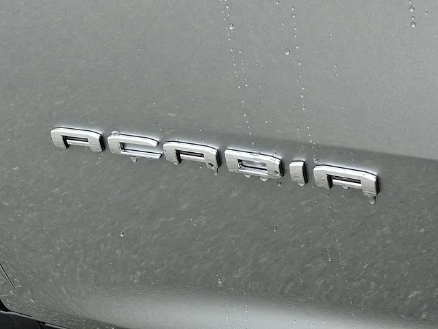 New 2027 Sterling Metallic GMC Elevation image 25