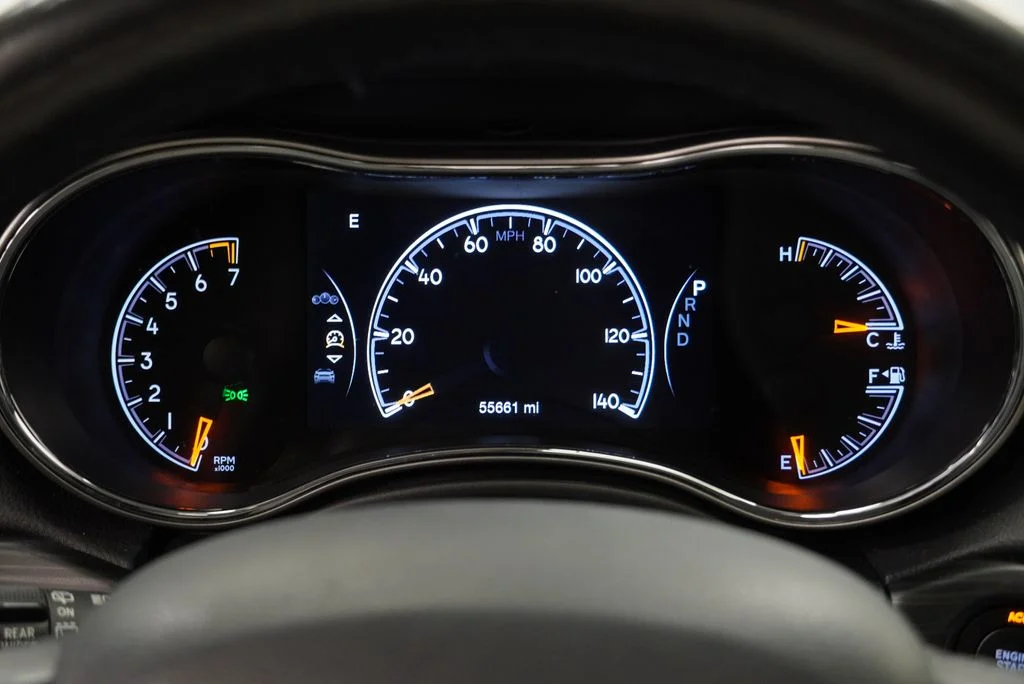 Used 2021 Gray Jeep Limited image 33