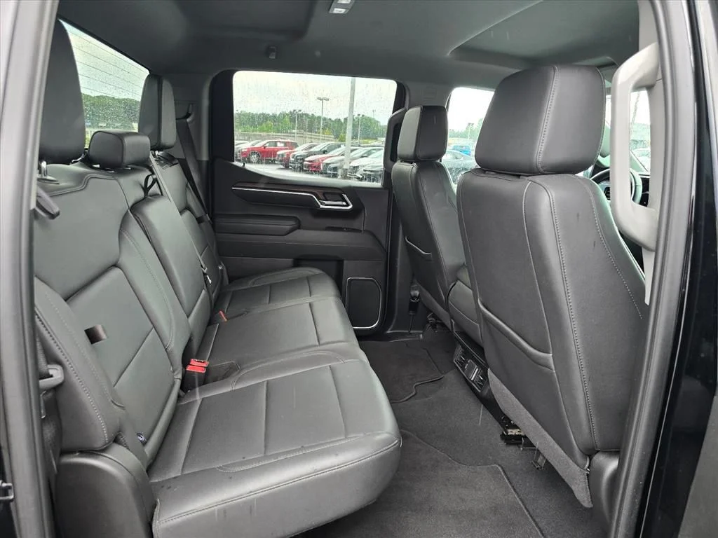 Used 2025 Black GMC SLT image 13