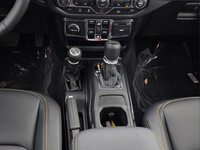 New 2026 Reign Exterior Paint Jeep Sahara image 18