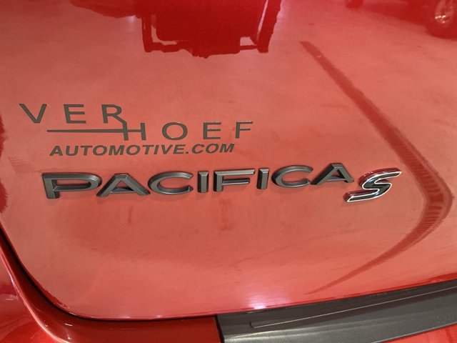 2024 Chrysler Pacifica Touring L - Photo 29
