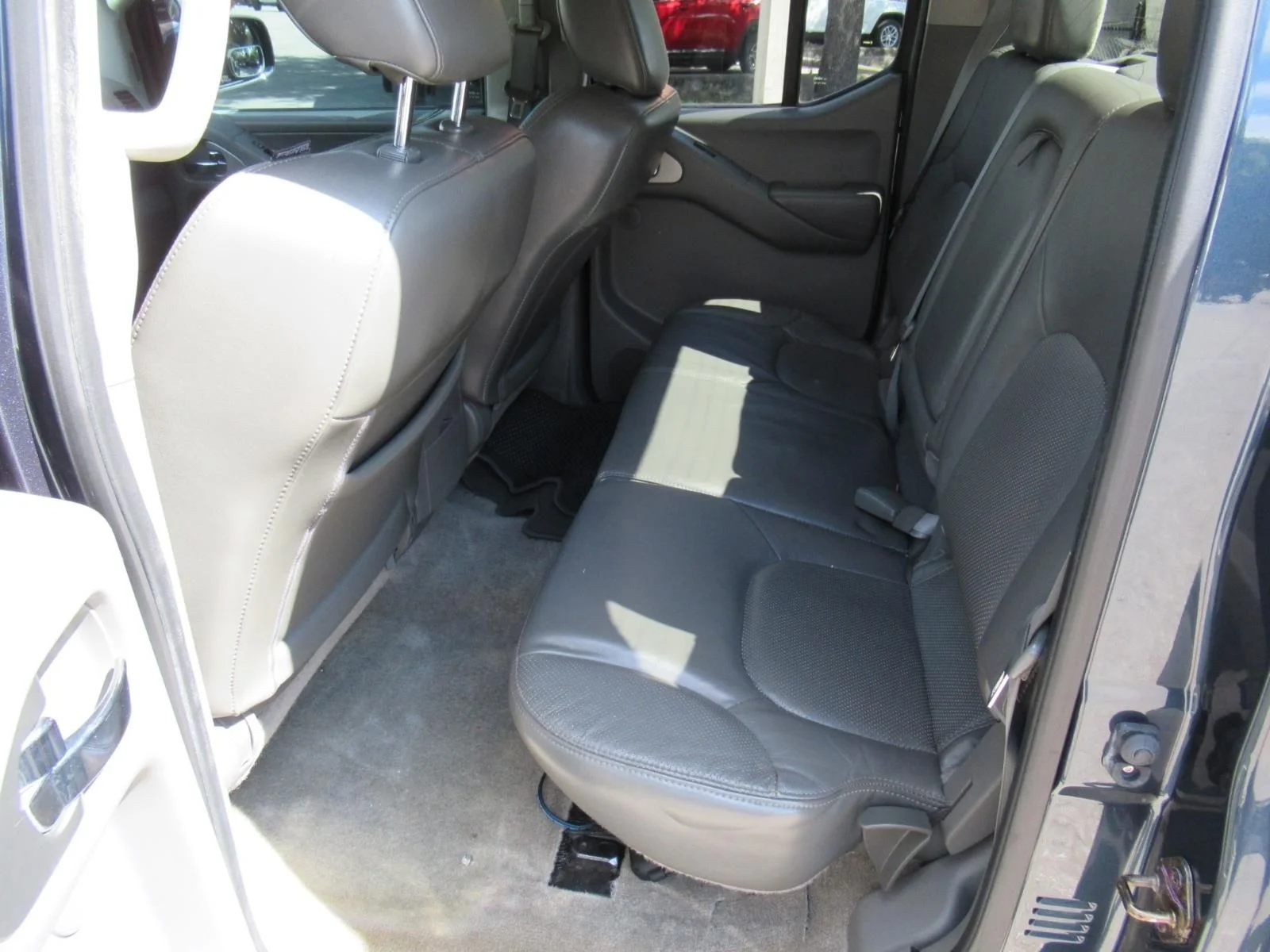 Used 2013 Blue Nissan SL image 33