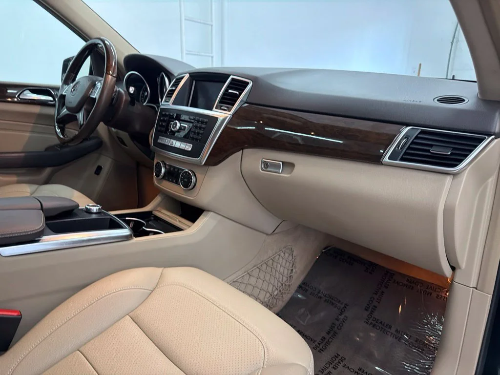Used 2013 Black Mercedes-Benz ML 350 image 32