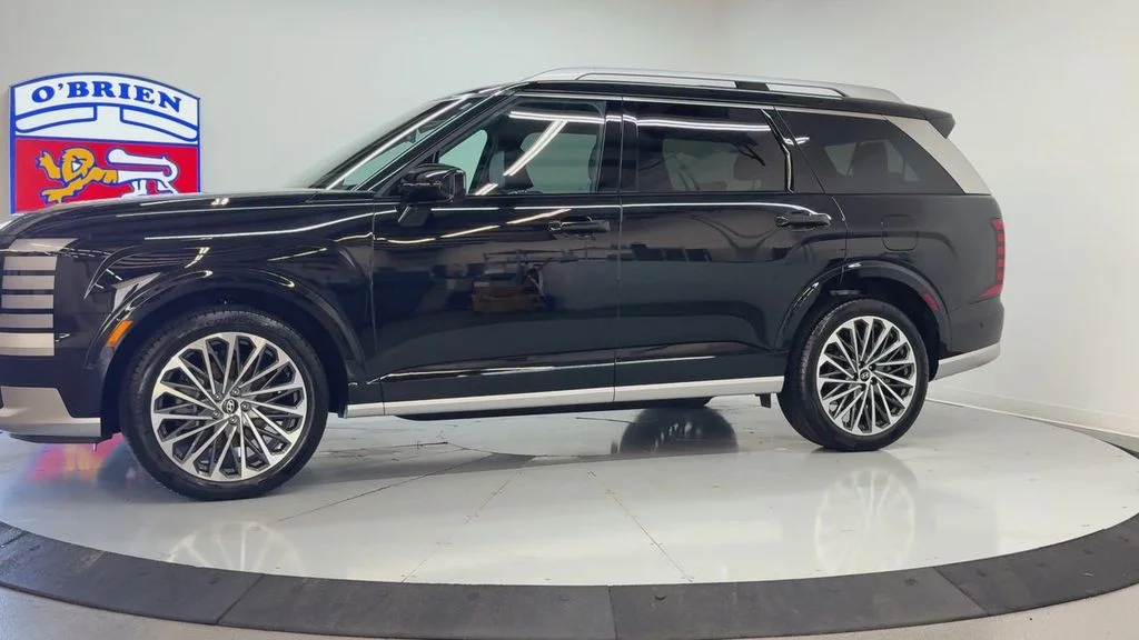Used 2026 Abyss Black Hyundai Calligraphy image 8