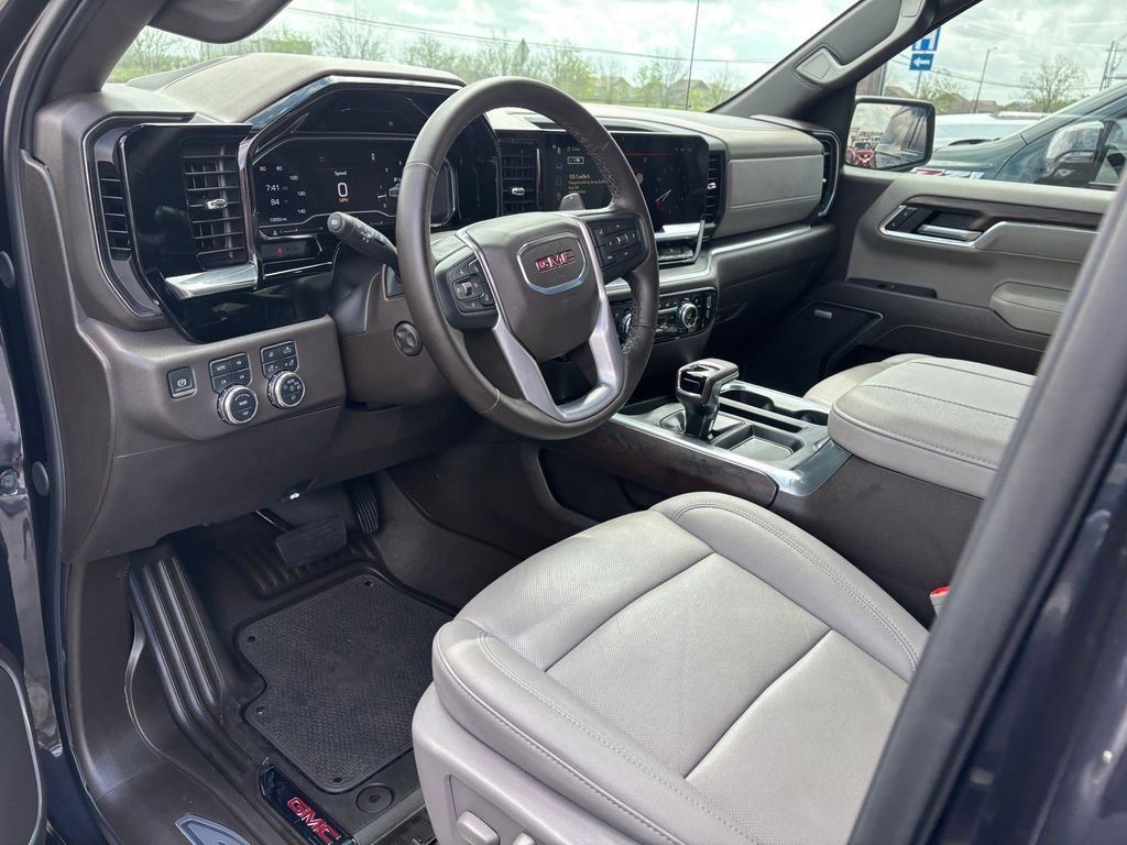 Used 2025 Silver GMC SLT image 7