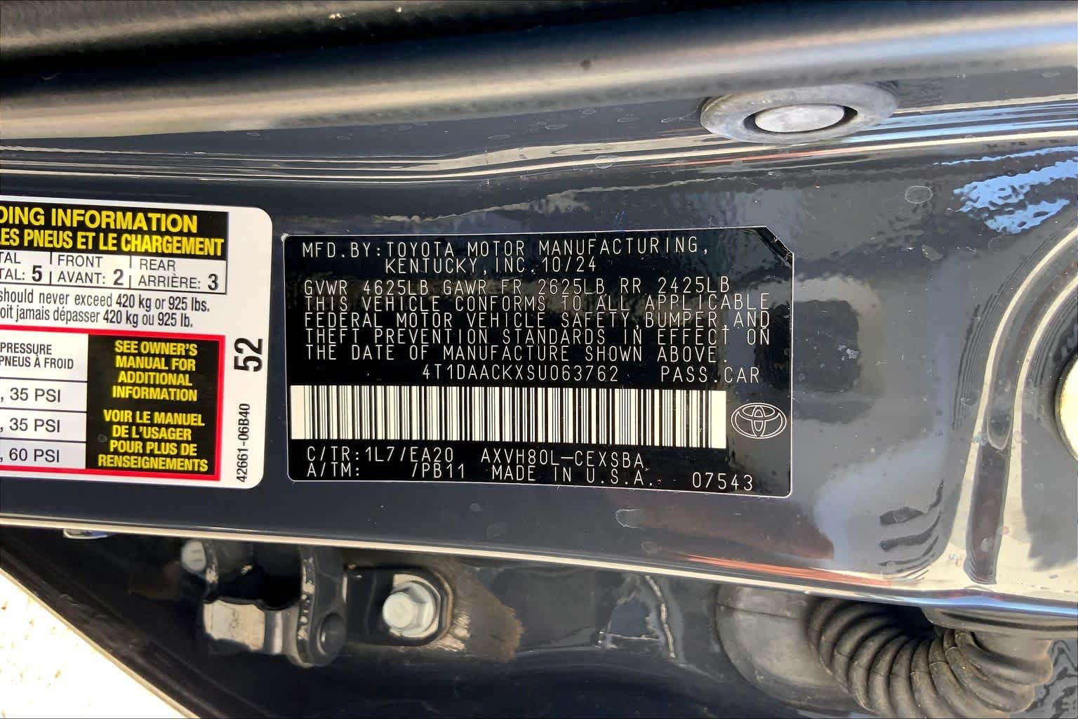 Used 2025 Underground Toyota SE image 36
