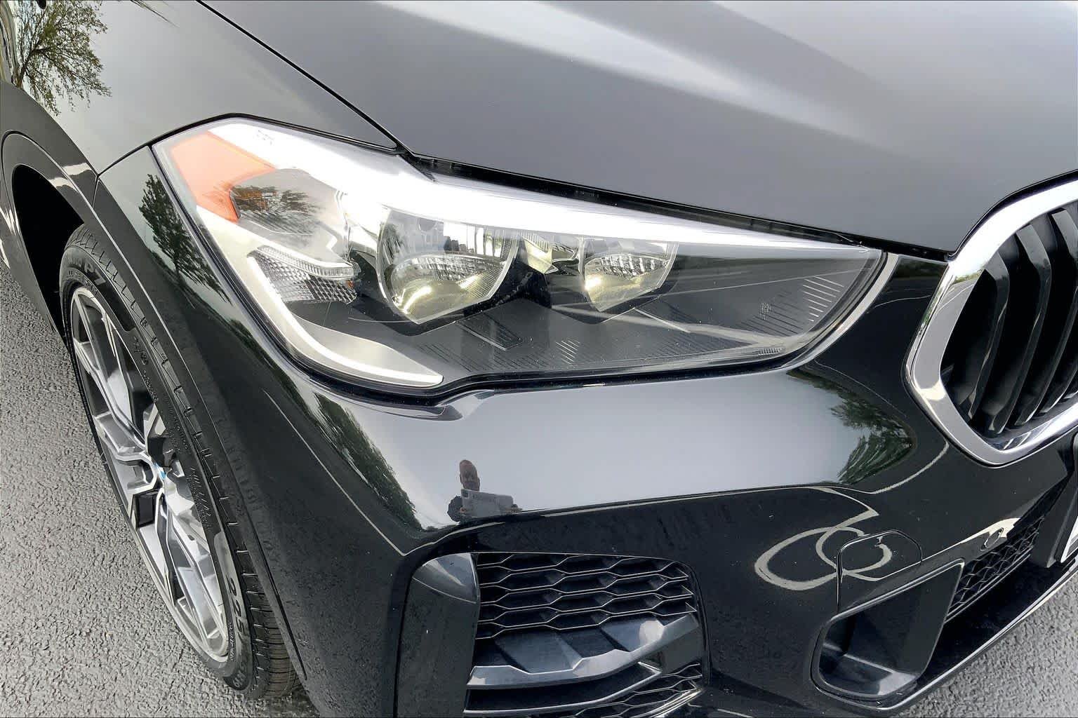 Used 2021 Black Sapphire Metallic BMW xDrive28i image 26