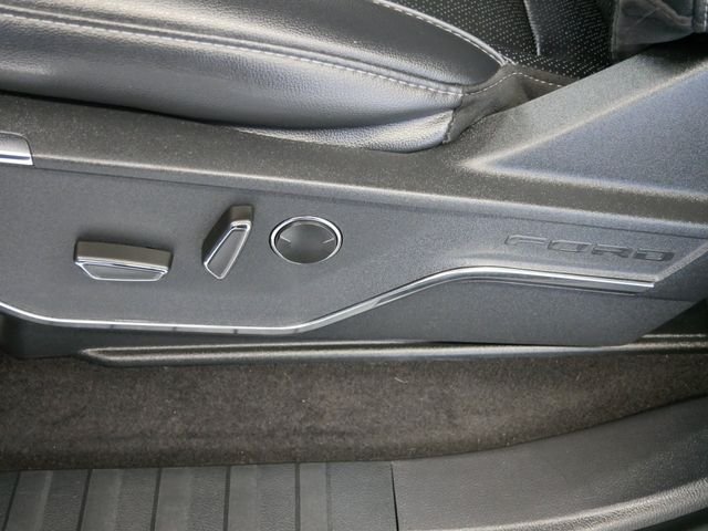 Used 2024 Blue Metallic Ford Lariat image 17