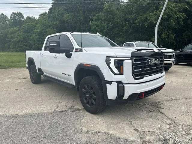 Used 2024 White GMC AT4 image 11