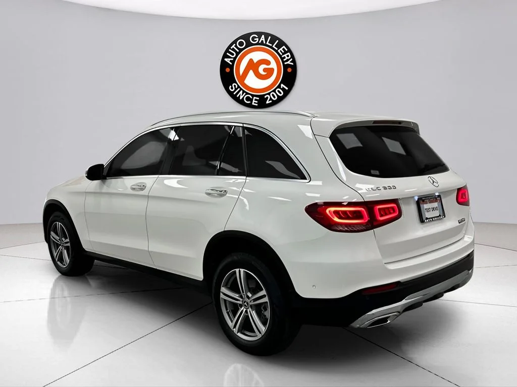 Used 2022 White Mercedes-Benz GLC 300 image 5