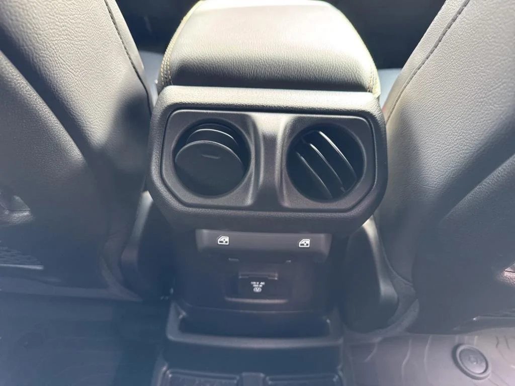 New 2026 Reign Exterior Paint Jeep Sahara image 25