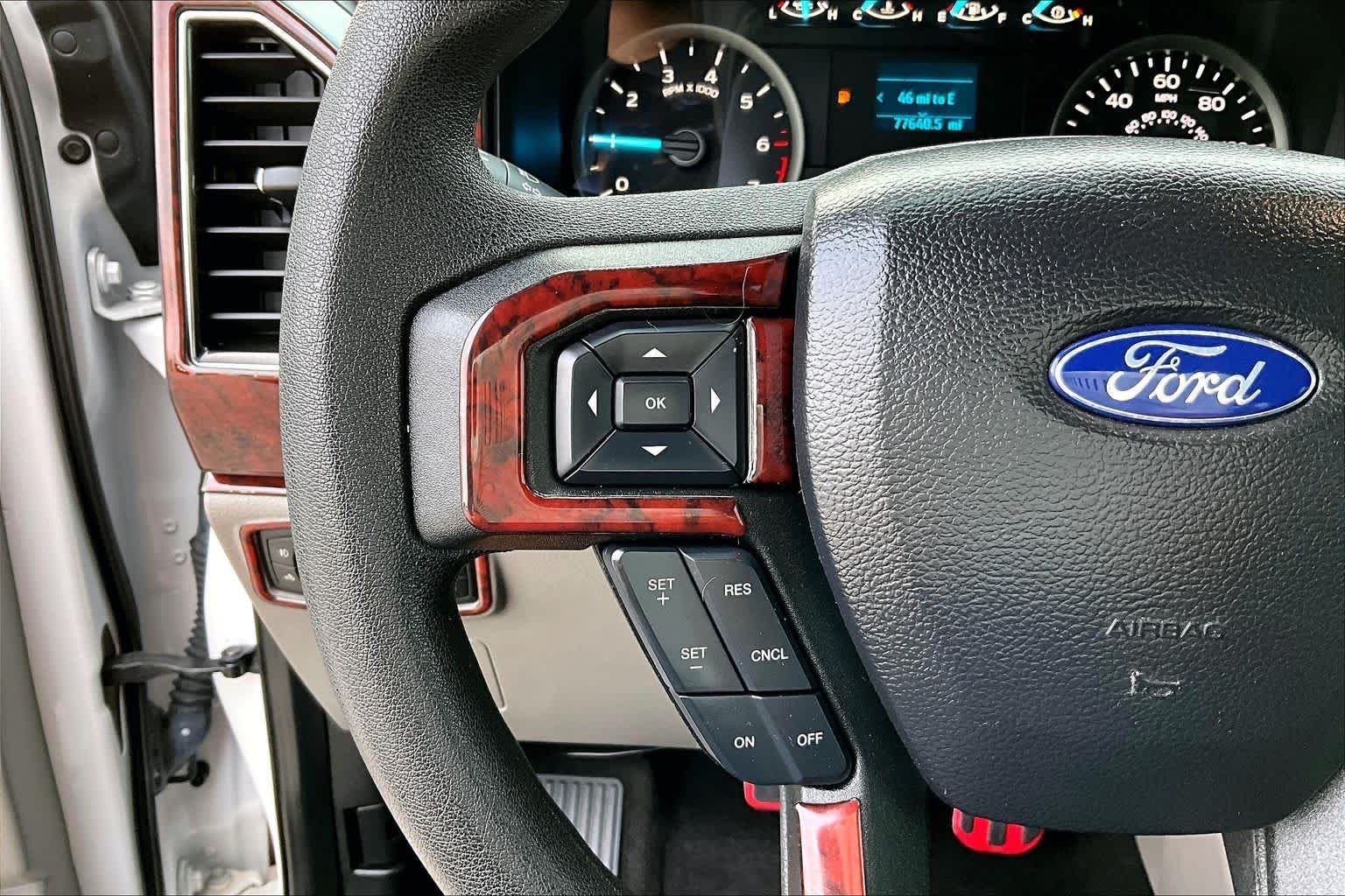 Used 2019 Oxford White Ford XLT image 22