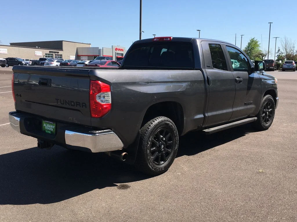 Used 2019 Gray Toyota SR5 image 7
