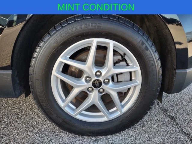 Used 2024 Black Metallic Ford SEL image 25