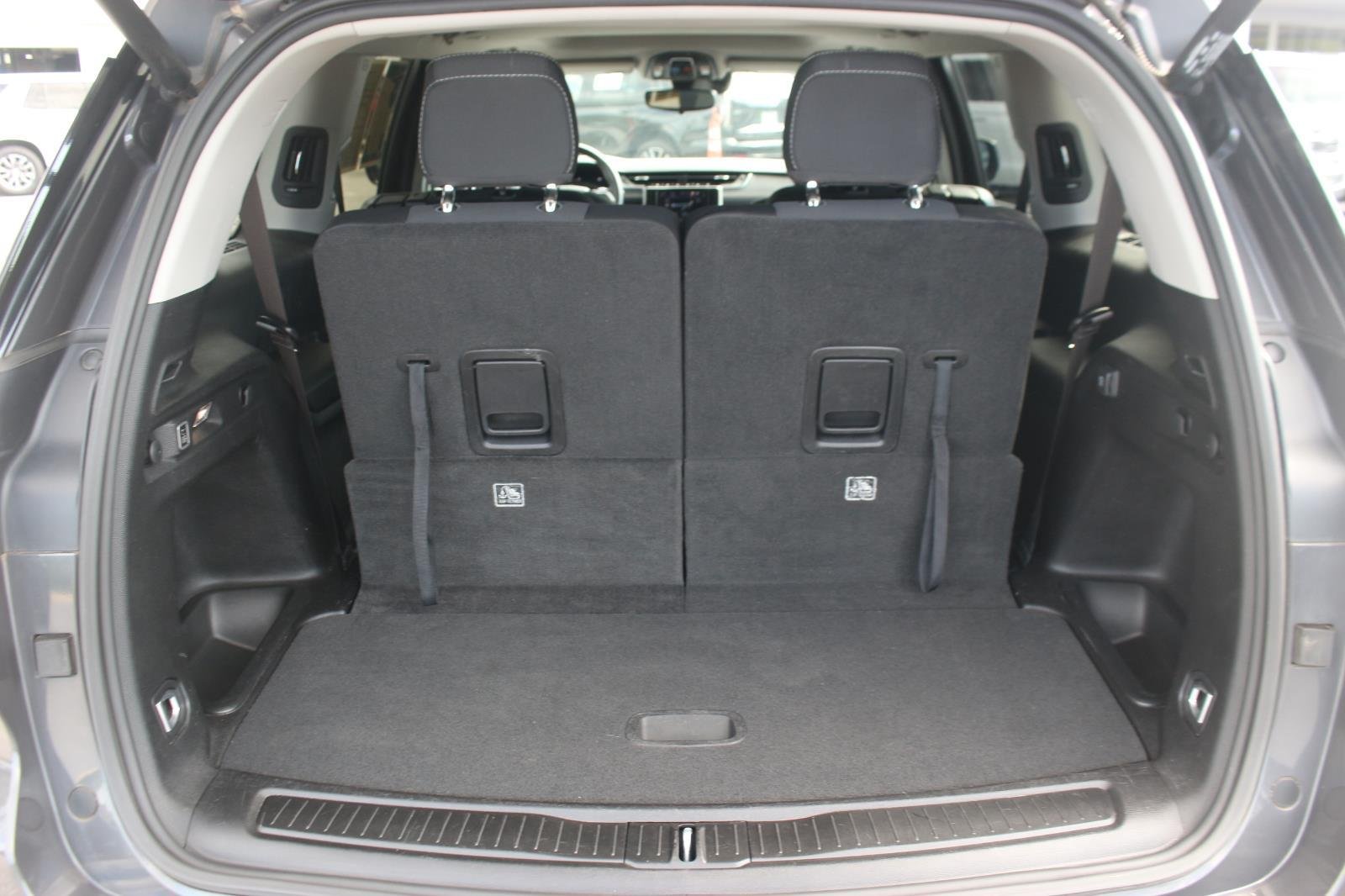 Used 2022 Gray Jeep Laredo image 11