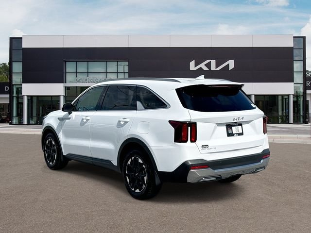 Used 2025 White Kia S image 6