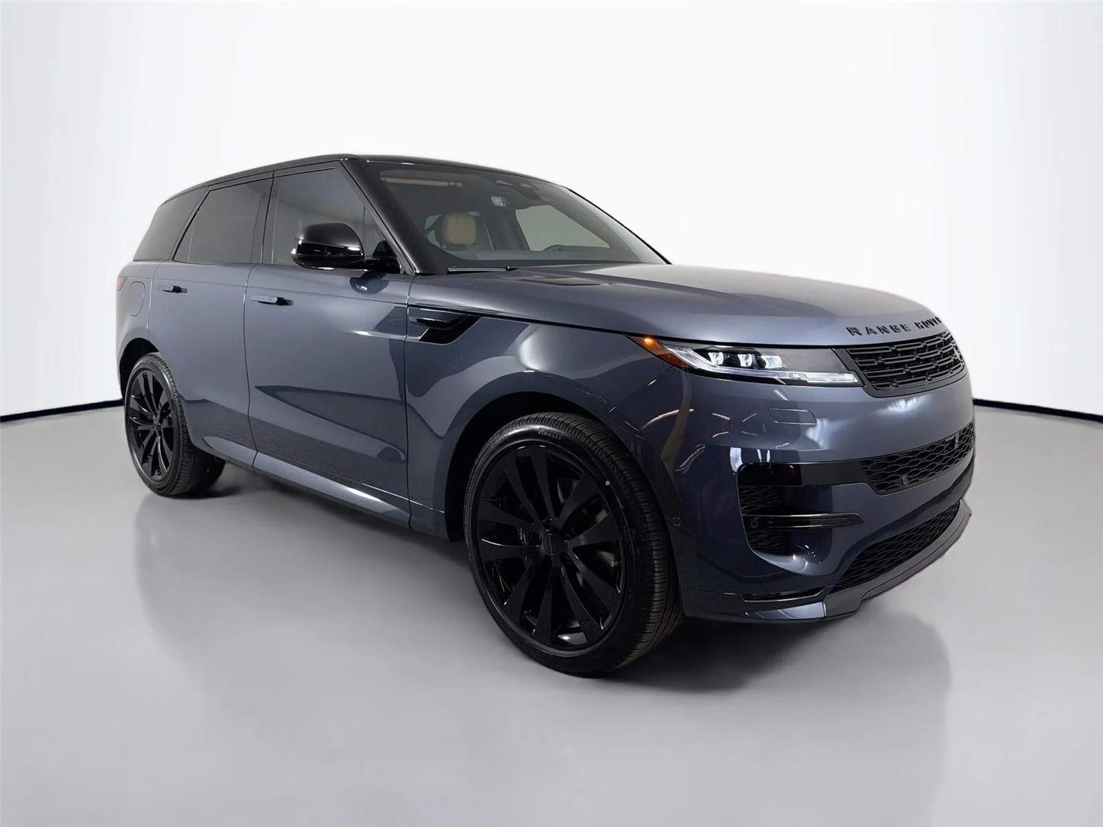 New 2026 Varesine Blue LAND ROVER Dynamic SE image 3