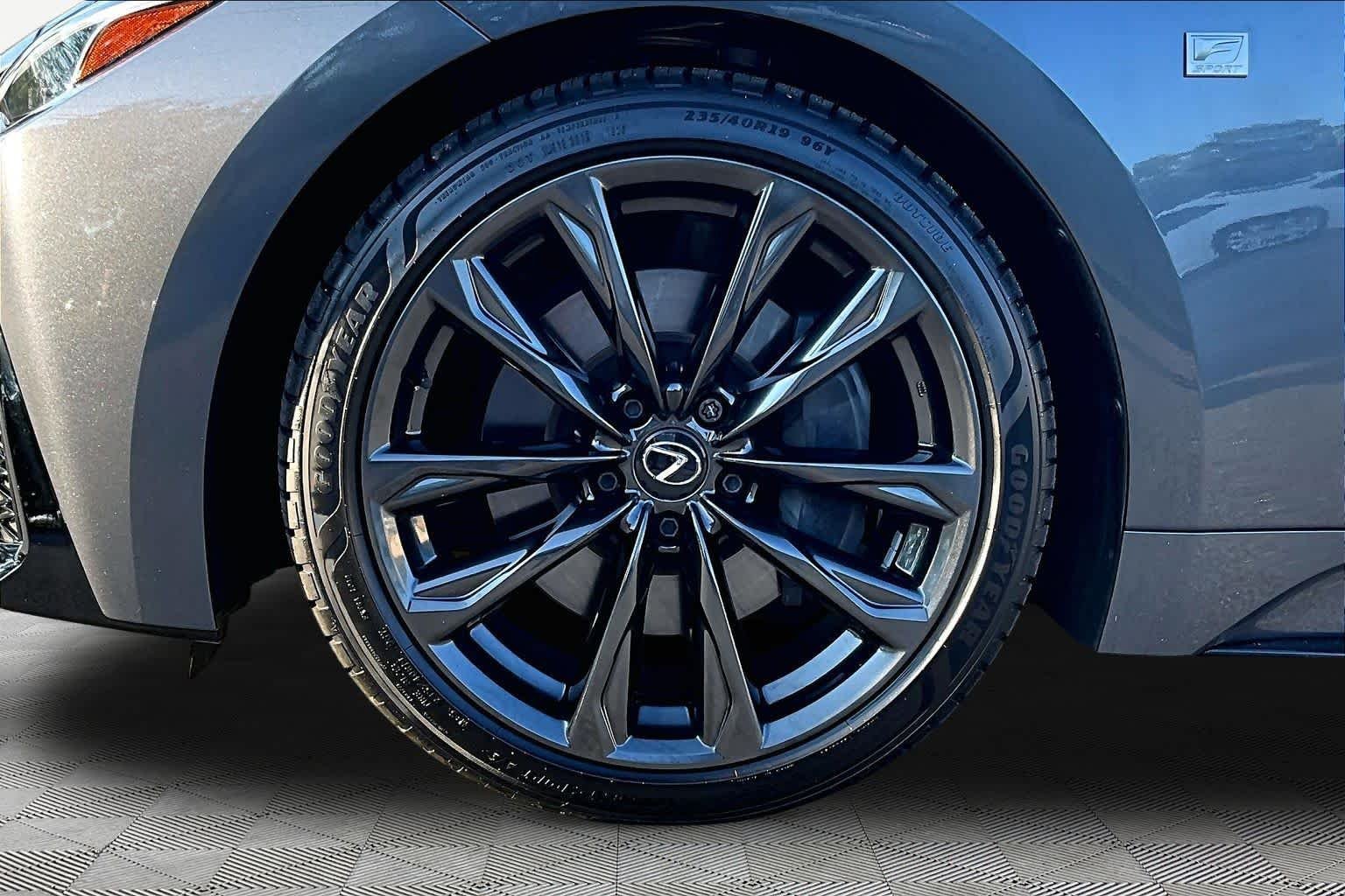 Used 2025 Cloudburst Gray Lexus F SPORT Design image 21