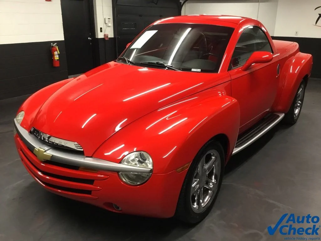 Used 2005 Red Chevrolet Base image 17