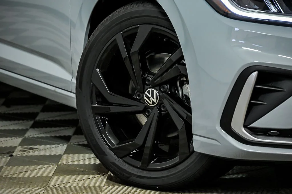 New 2026 Gray Volkswagen 1.5T SE image 3