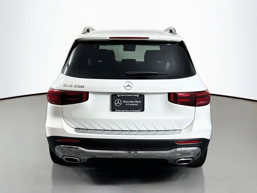 Used 2025 White Mercedes-Benz GLB 250 image 6