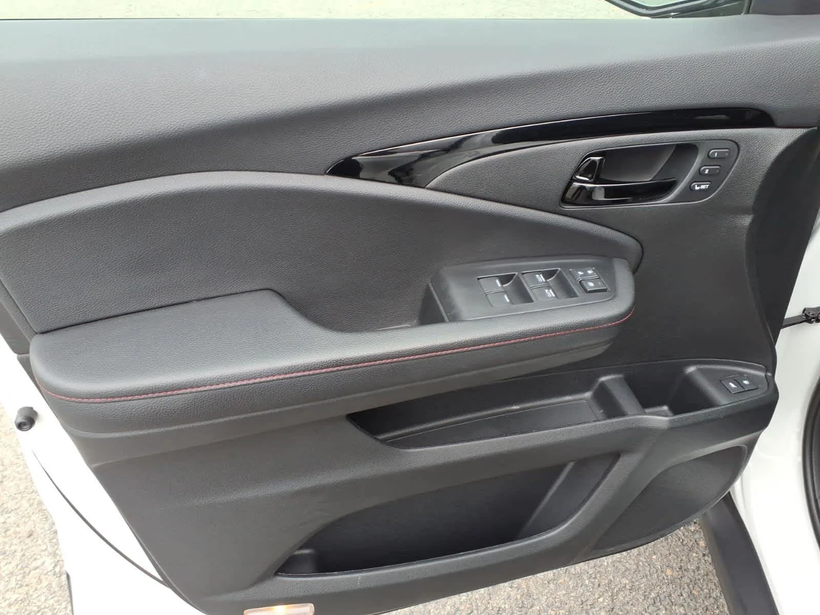 2024 Honda Passport Black Edition - Photo 17