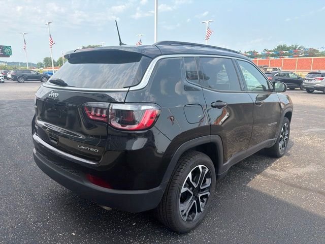 Certified Used 2022 Diamond Black Jeep Limited image 3
