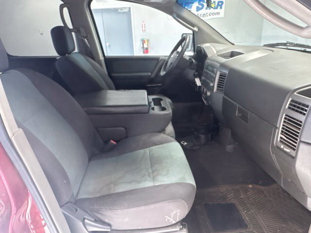 Used 2004 Red Nissan XE image 23