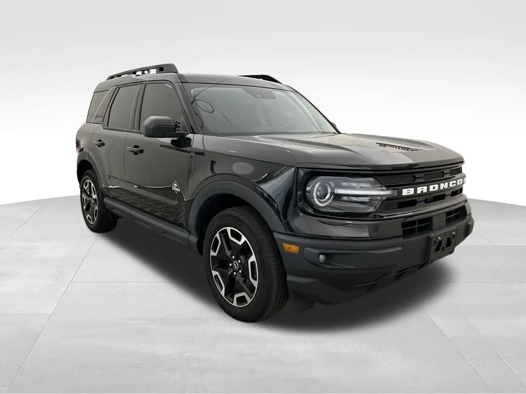 Used 2023 Black Ford Outer Banks image 8